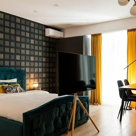 Glamour Dristor Brand New