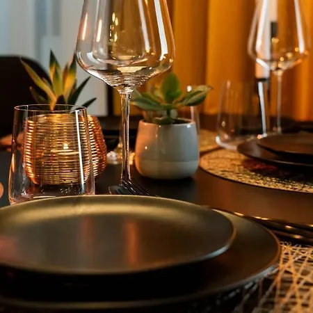 Glamour Dristor Brand New Bukarest