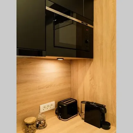 Glamour Dristor Brand New