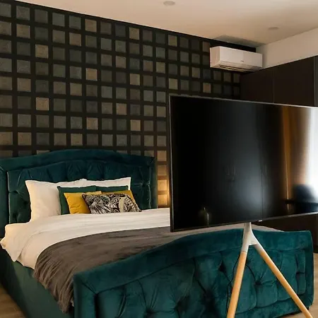 Glamour Dristor Brand New * Bucharest