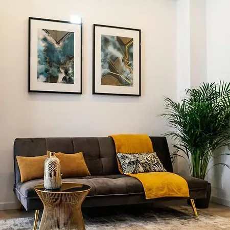 Glamour Dristor Brand New Apartment