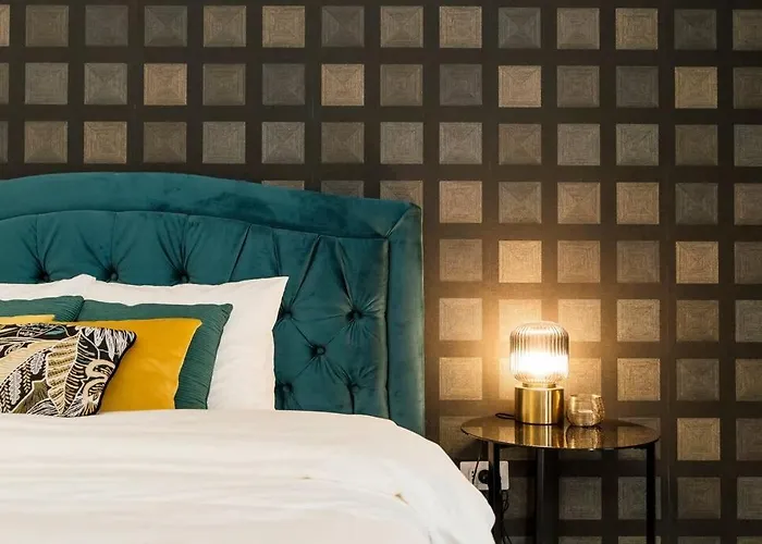 Glamour Dristor Brand New Бухарест